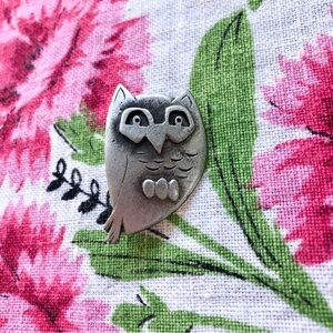 Metzke Pewter Owl Brooch signed 1.25" inches Vintage pin 70's